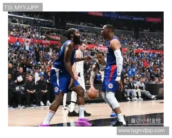 2019年NBA季后赛快船与勇士第四场激战回顾与精彩瞬间分析