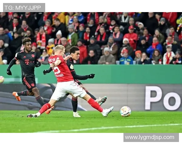 戈多伊克鲁兹迎战纽维尔老男孩力争主场胜利展现球队实力