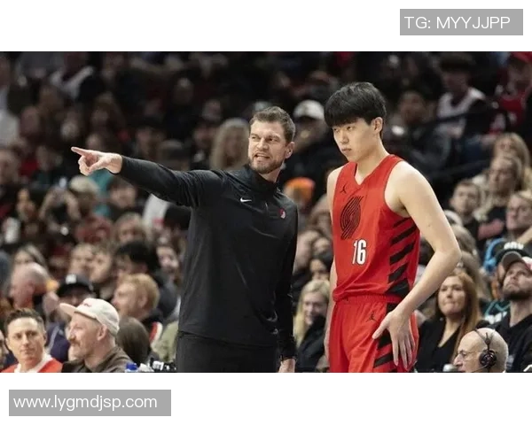 开拓者主帅：杨瀚森能够成为球队进攻轴心 但防卫+护筐还需要加强