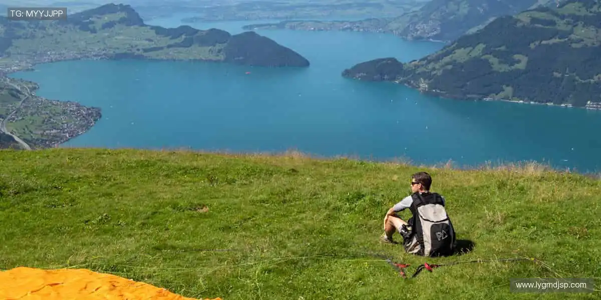 📺超清画质零时差，指尖掌控每一次精彩瞬间！⚽️